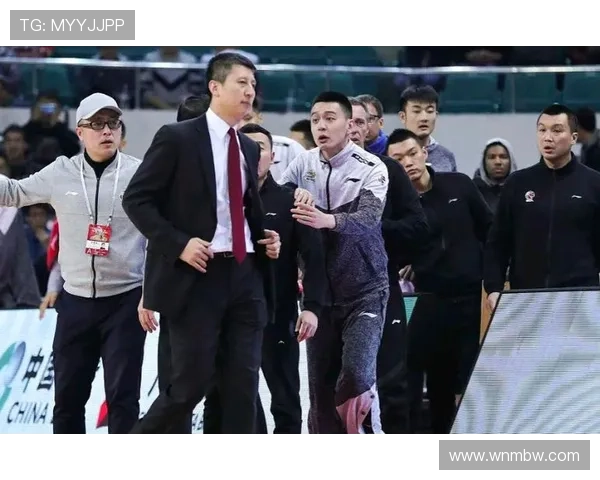 王晗与姚明携手共进推动中国篮球发展新篇章 王晗与姚明携手共进推动中国篮球发展新篇章