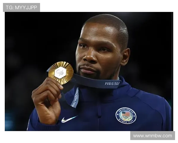 杜兰特助攻申京三分后单打跳投得分展现全能进攻技巧 杜兰特助攻申京三分后单打跳投得分展现全能进攻技巧